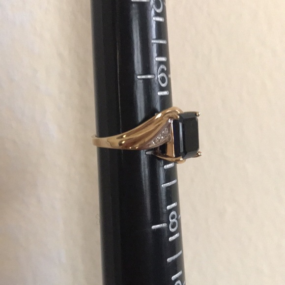 Blue Sapphire & Diamond Ring. - Picture 7 of 9